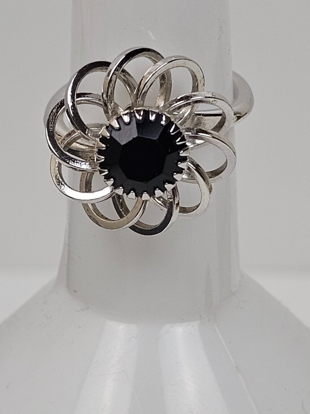 Vintage Sarah Coventry Black Beauty 1970s Ring Sz 6.5 Openwork Swirl Loop Glass